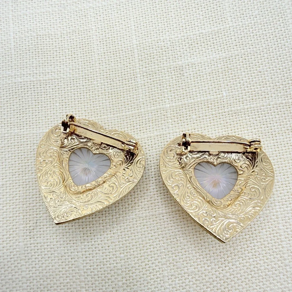 Set of 2 Vintage 1928 Gold Tone Heart Victorian Revival Brooches Pins w/ Roses
